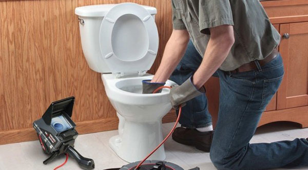 Thông tắc bồn cầu tại Hàng Mắm